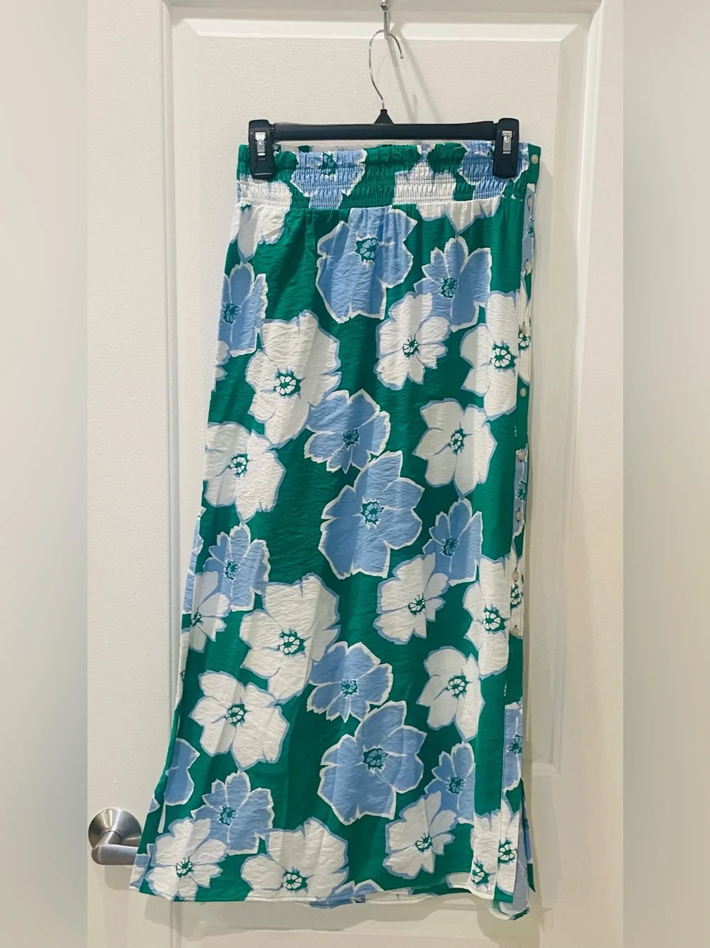 NEW…Sonoma Floral Button-Front Midi Skirt - Picture 3 of 3